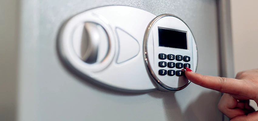 Jewelry Safe Cracking in Walnut, California